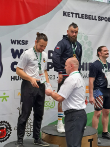 … holte Silber für’s Team und wurde Vizeweltmeister.